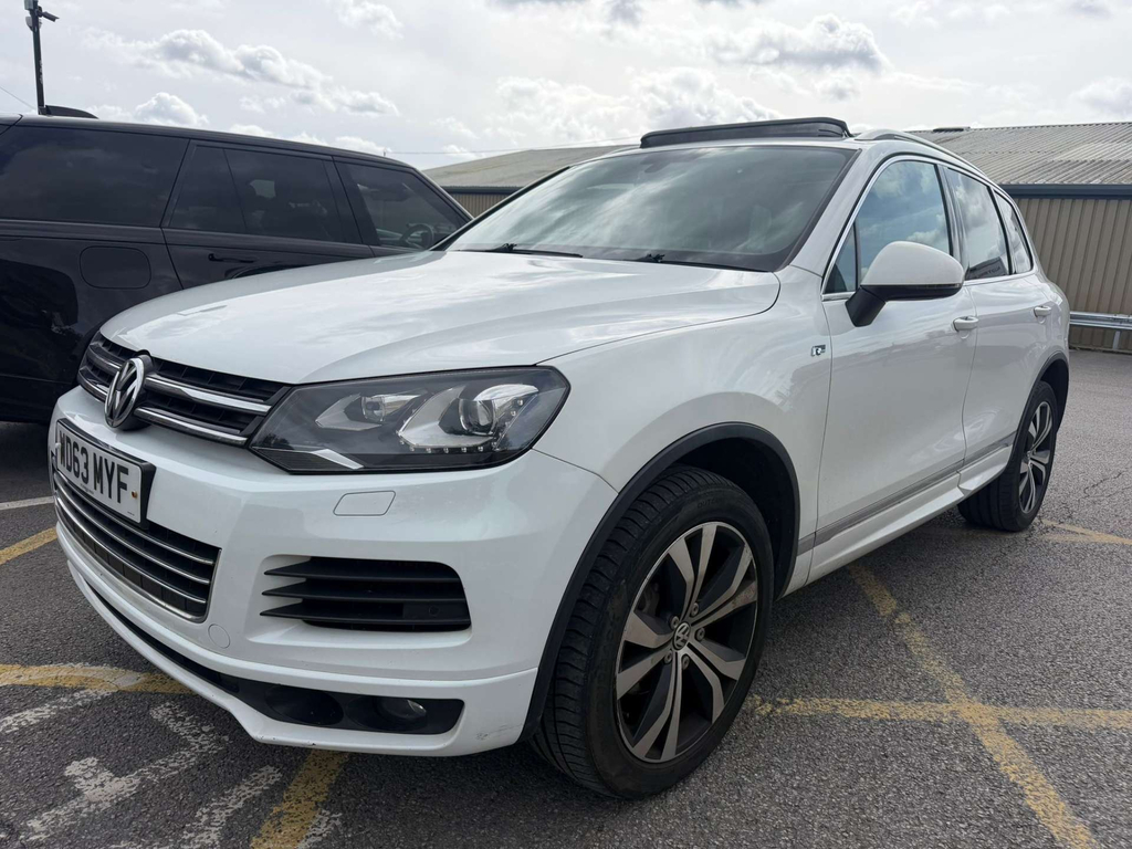 Volkswagen Touareg V6 R-line Tdi Bluemotion Technology 4Wd  #3