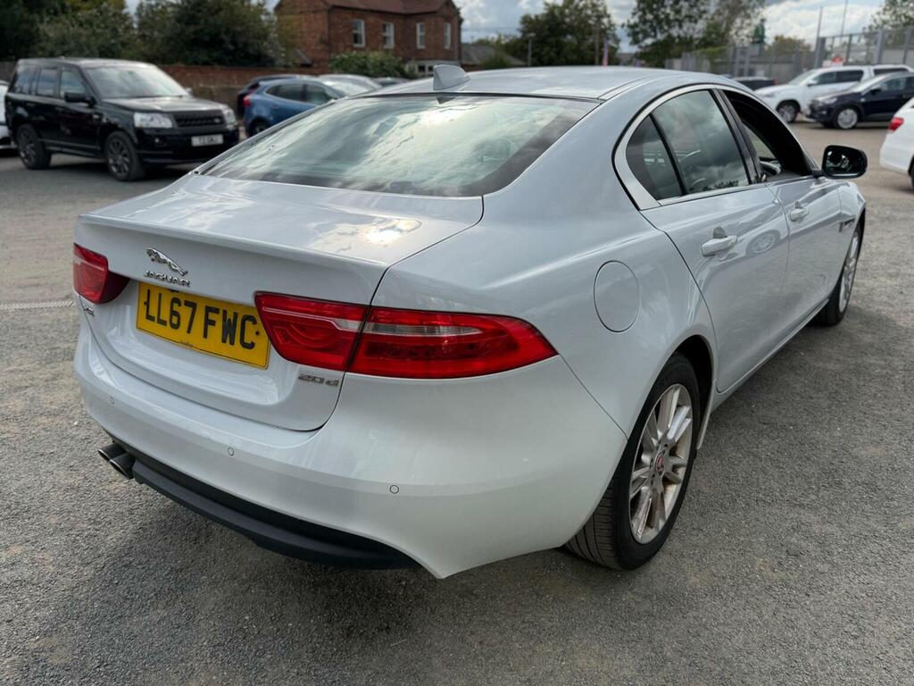 Jaguar XE 2.0D Prestige Euro 6 Ss White #5