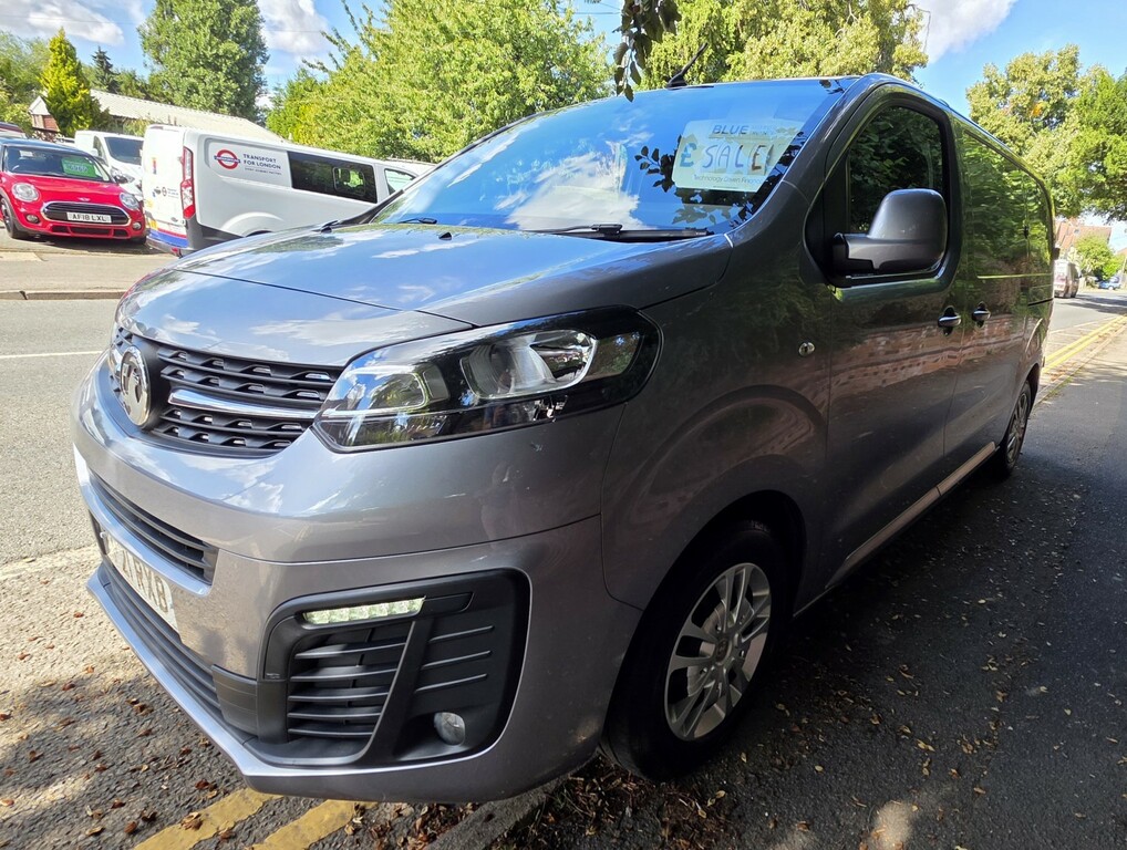 Vauxhall Vivaro 1.5 Turbo D 2700 Sportive 202121 #5