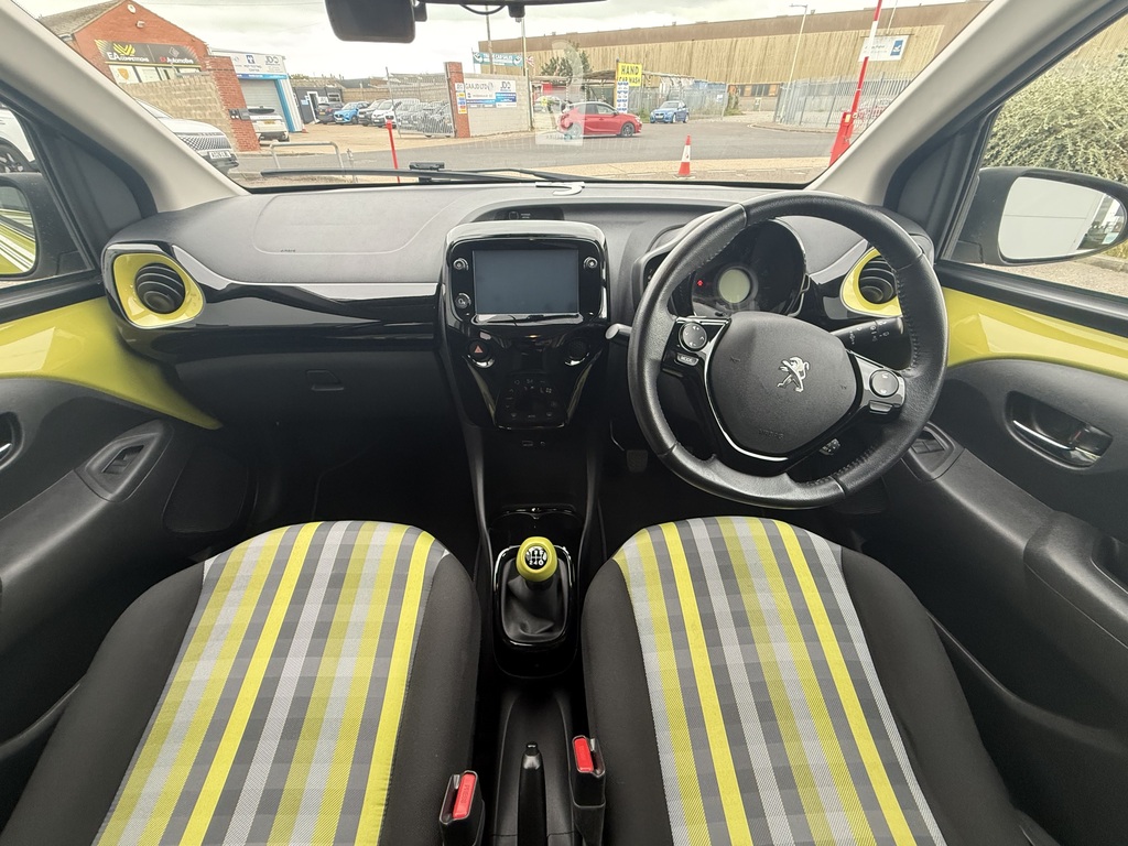 Peugeot 108 Allure Red #26