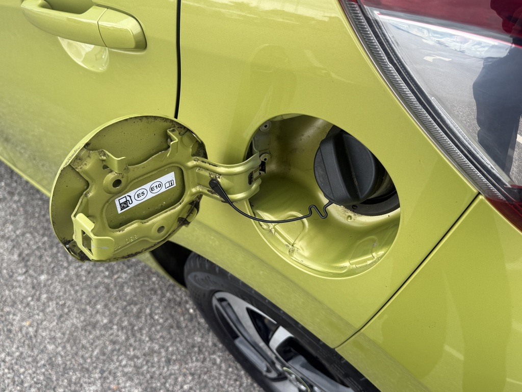 Peugeot 108 1.0 72 Collection Green #6