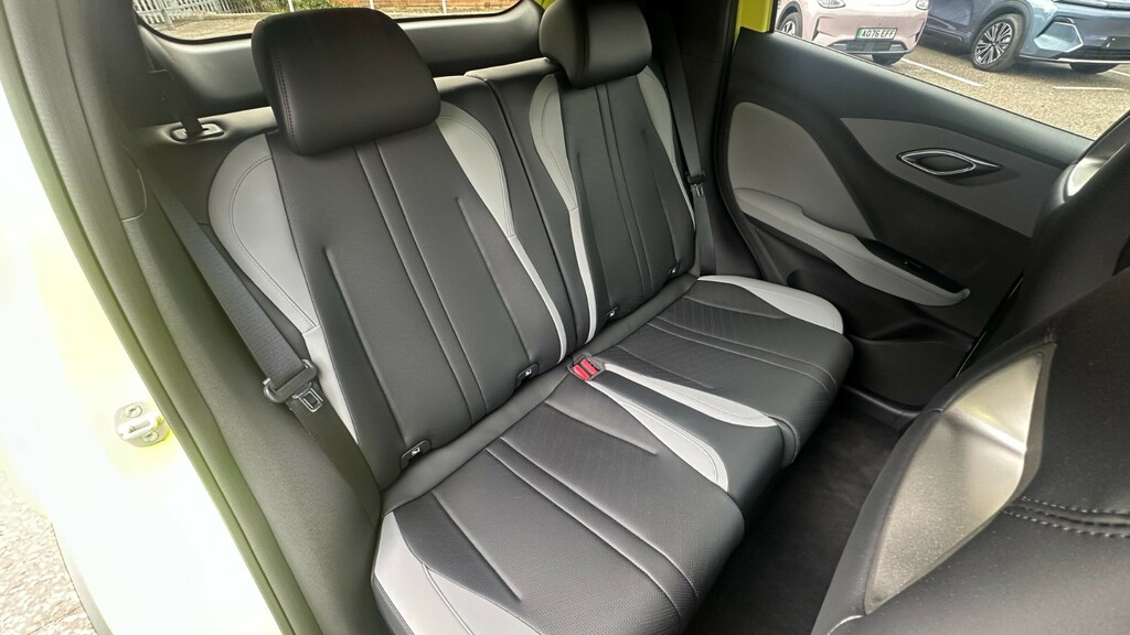 Byd Dolphin 43.2Kwh Comfort Hatchback 154 P White #11