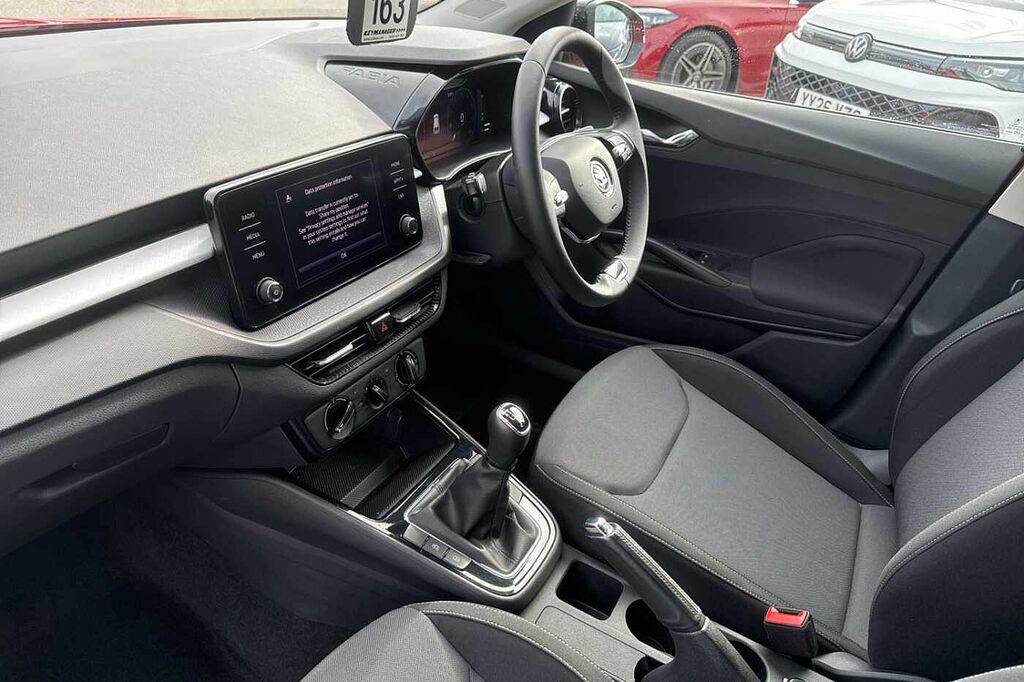 Skoda Fabia 1.0 Tsi Colour Edition Red #2