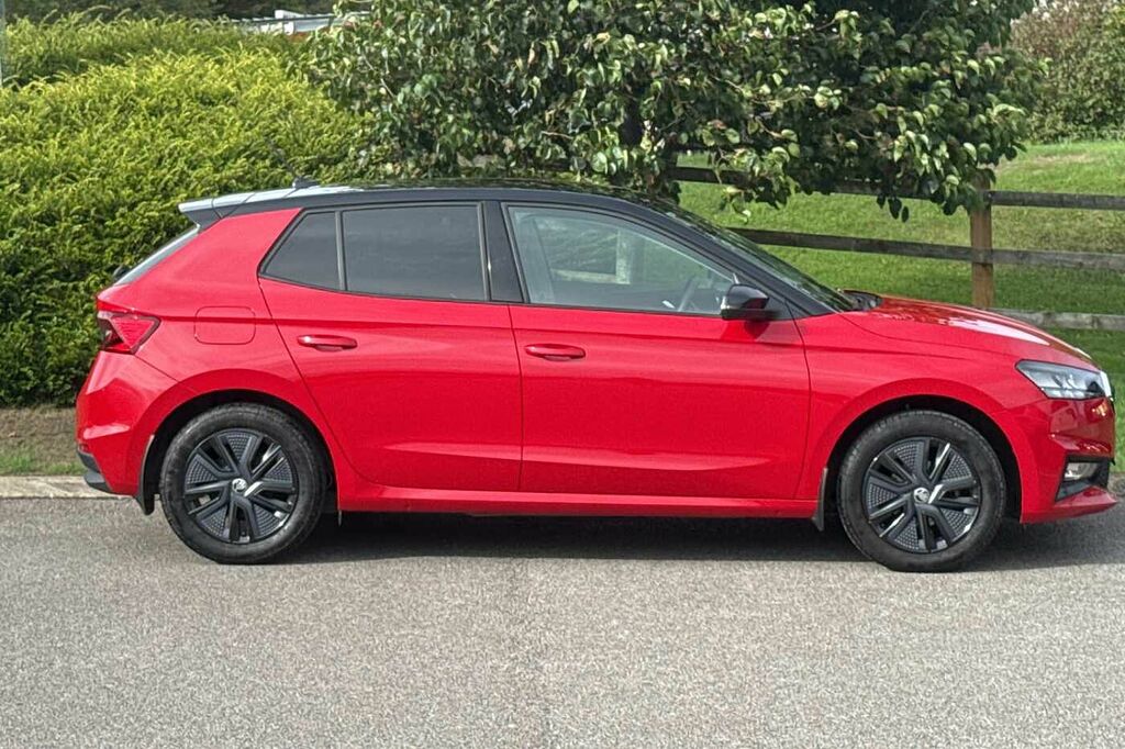 Skoda Fabia 1.0 Tsi Colour Edition Red #4