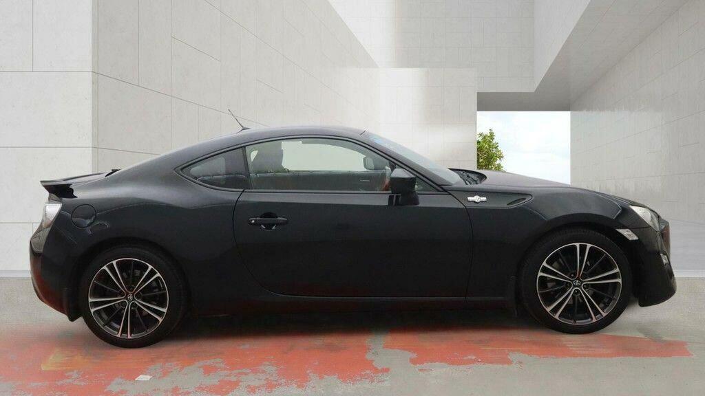 Toyota GT86 2L Null White #5