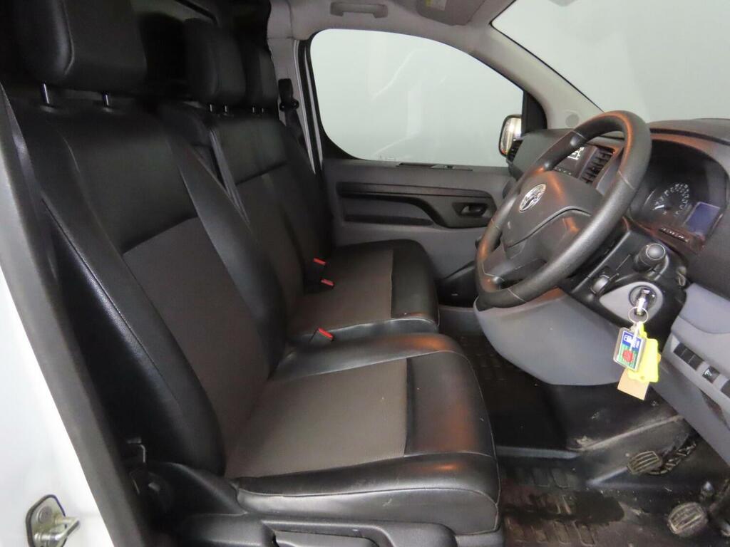 Vauxhall Vivaro 2.0 Turbo D 3100 Edition White #6
