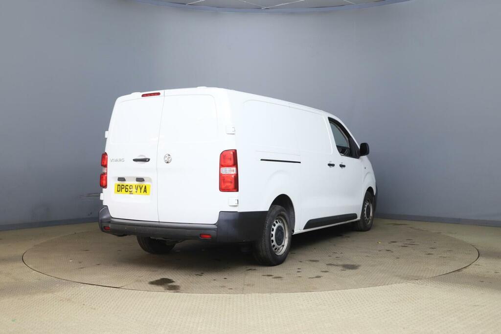 Vauxhall Vivaro 2.0 Turbo D 3100 Edition White #4