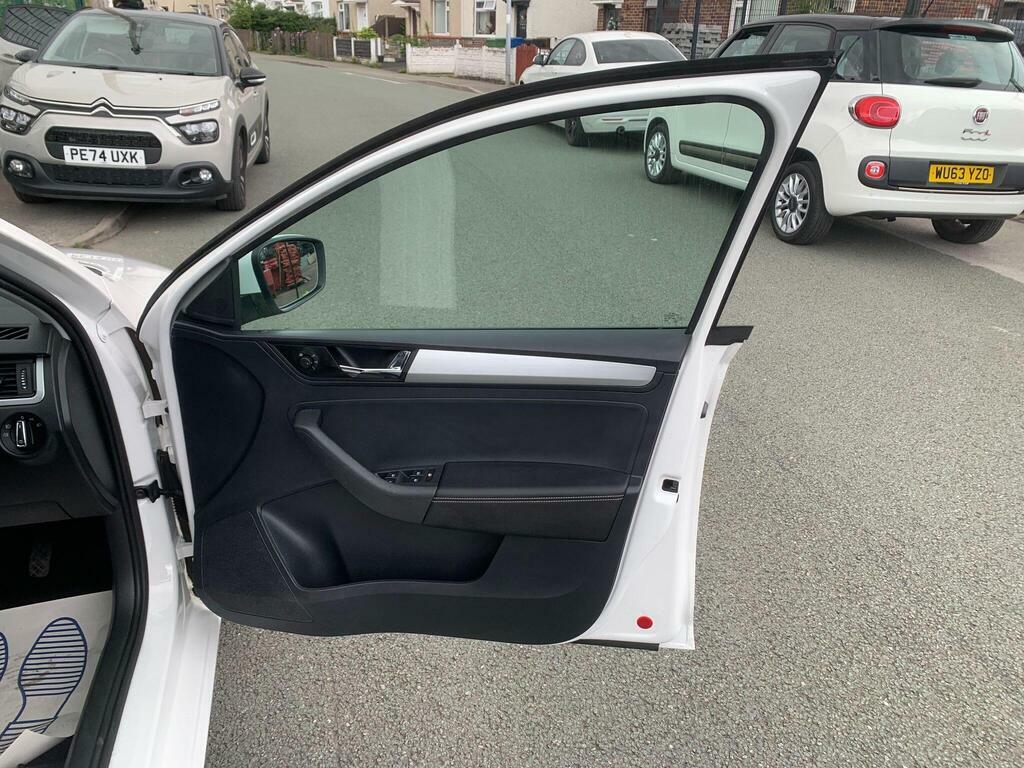Skoda Rapid 1.2 Rapid Spaceback Se Tech Tsi Black #27