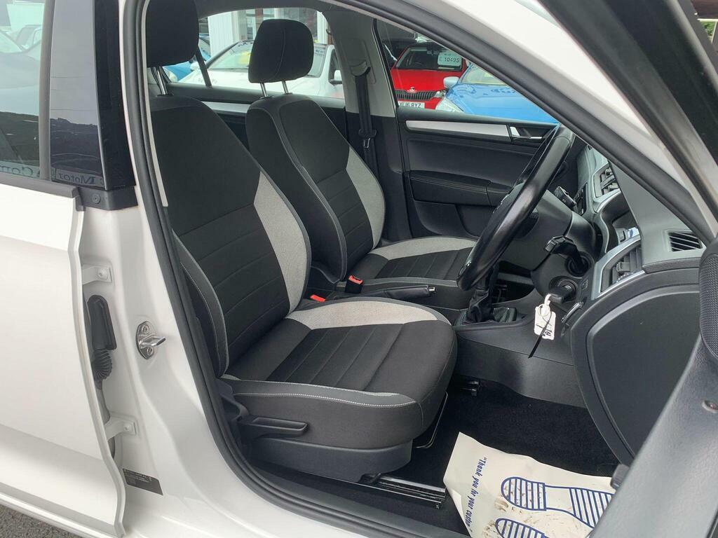 Skoda Rapid 1.2 Rapid Spaceback Se Tech Tsi Black #10