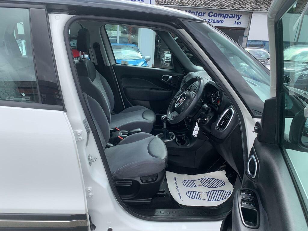 Fiat 500L Pop Star Black #9