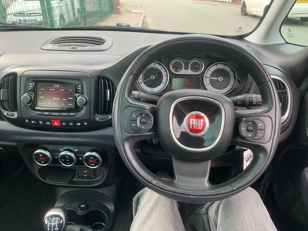 Fiat 500L Pop Star Black #19