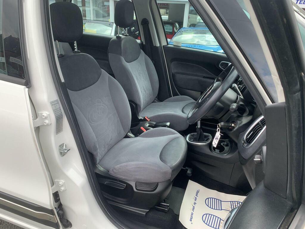 Fiat 500L Pop Star Black #10