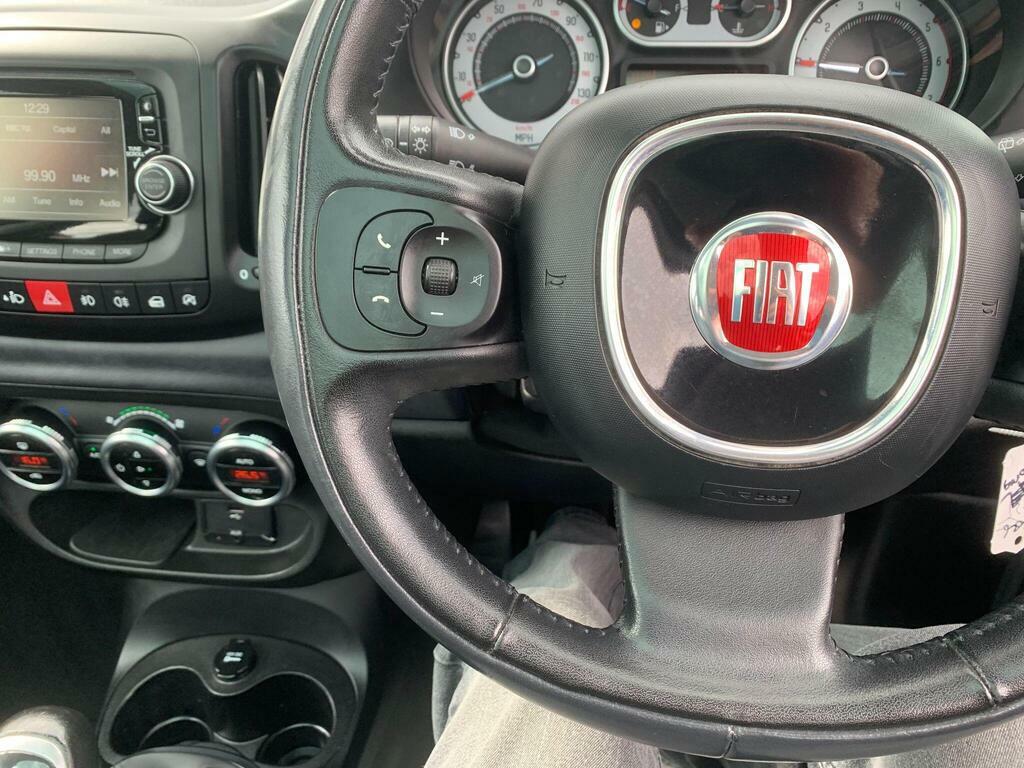 Fiat 500L Pop Star Black #20