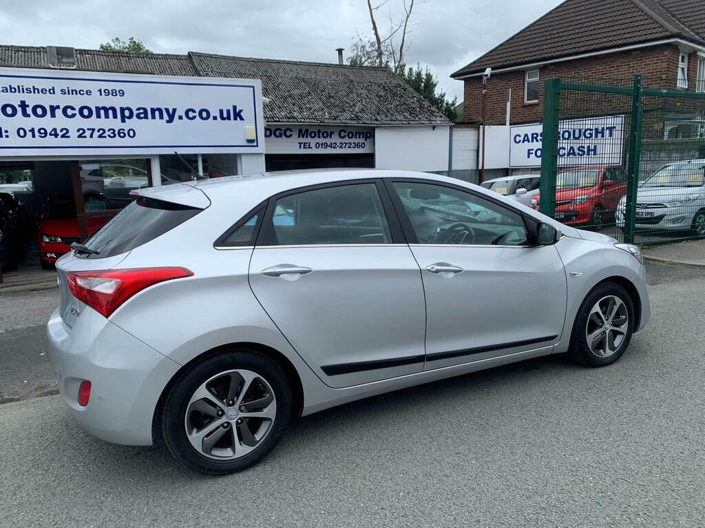 Hyundai I30 1.6 Crdi Blue Drive Se Dct Euro 6 S S Silver #4