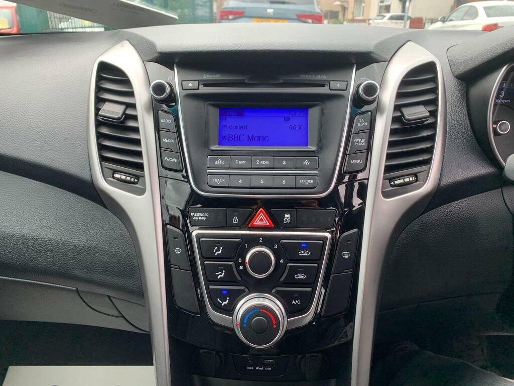 Hyundai I30 Hatchback Red #23