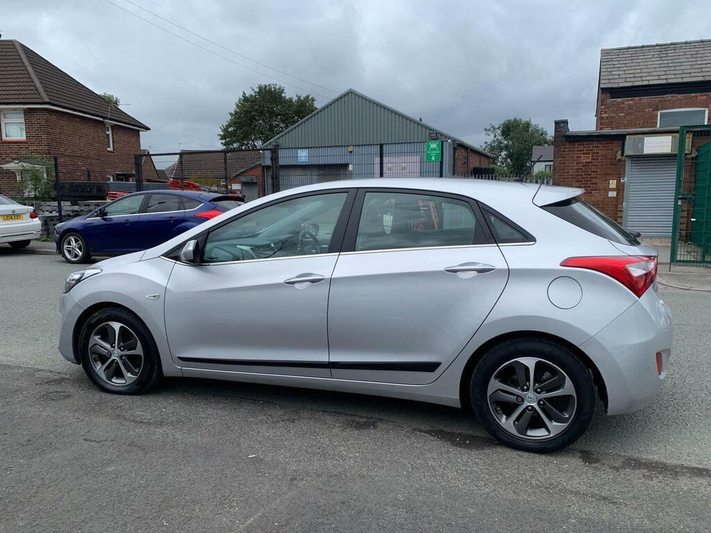 Hyundai I30 1.6 Crdi Blue Drive Se Dct Euro 6 S S Silver #5