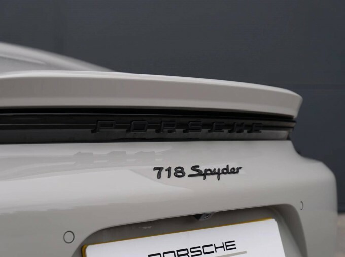 Porsche 718 Spyder Spyder White #50