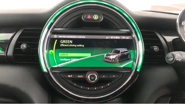 Mini Electric Countryman Cooper S E All4 Black #35