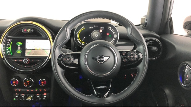 Mini Electric Countryman Cooper S E All4 Black #5