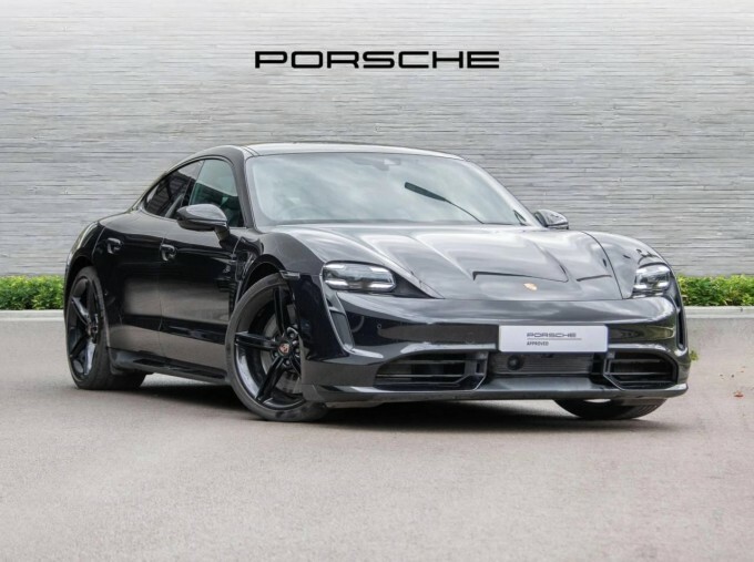 Porsche Taycan Performance Plus 93.4Kwh Turbo Black