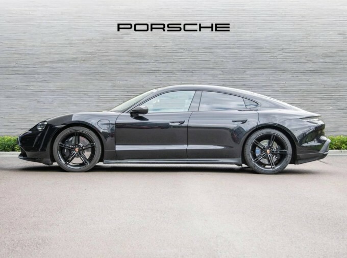 Porsche Taycan Performance Plus 93.4Kwh Turbo VN20NTM Black #2