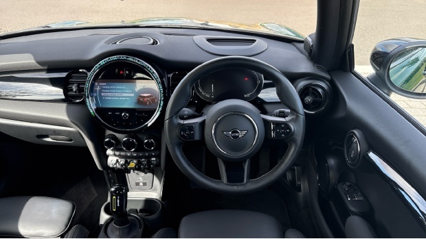 Mini Electric Cooper Se 32.6Kwh Level 3 YN23UYR Green #5