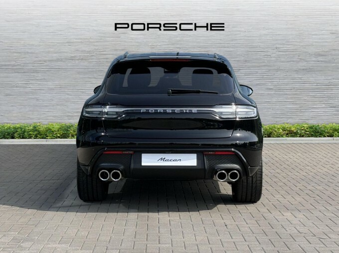 Porsche Macan 2.0T Pdk 4Wd Euro 6 5-Door Black #4