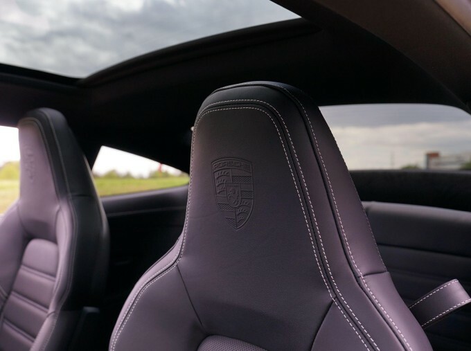 Porsche 911 2dr Pdk Silver #38