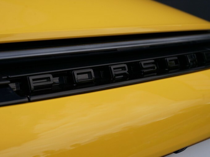 Porsche 911 2dr Pdk Silver #43
