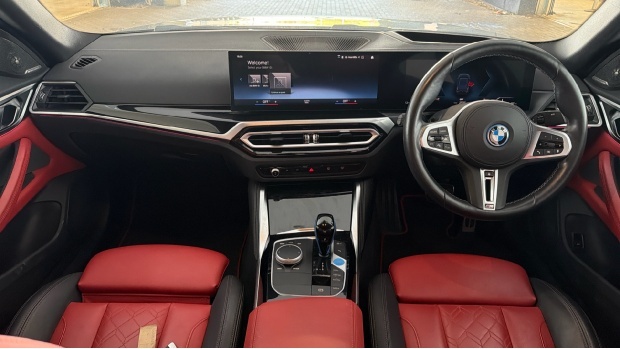 BMW i4 M50 83.9Kwh Blue #4