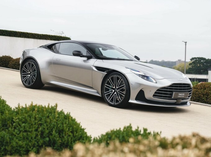 Aston Martin DB12 Coupe Green #7