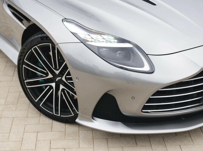 Aston Martin DB12 4.0 V8 Euro 6 2-Door Silver #4