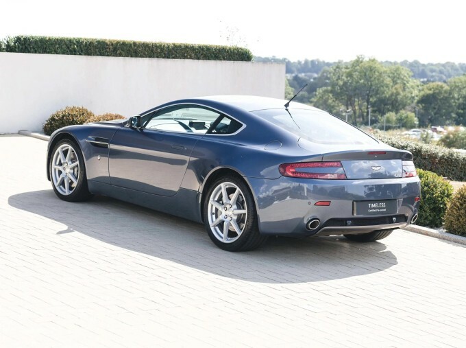 Aston Martin Vantage 4.3L Null Black #14