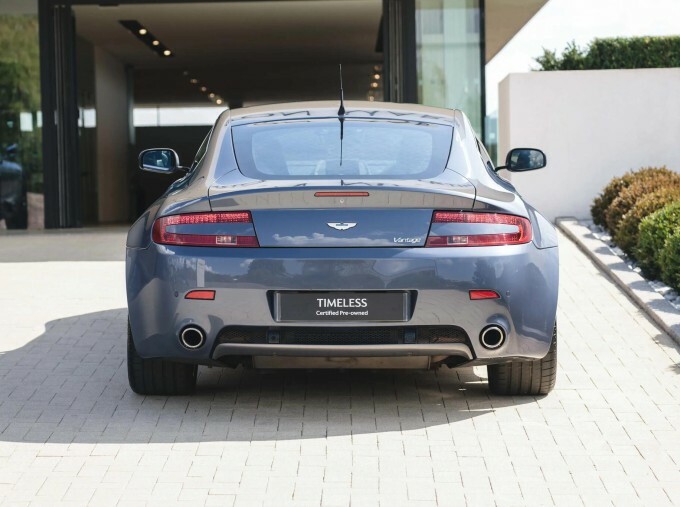 Aston Martin Vantage 4.3L Null Black #15