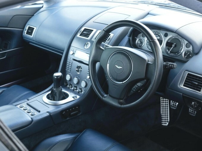 Aston Martin Vantage 4.3L Null Black #19