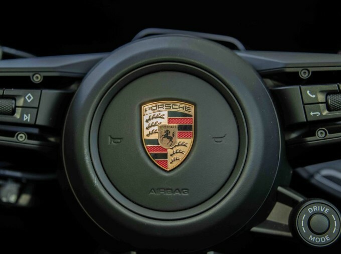 Porsche Cayenne Hybrid Black #55