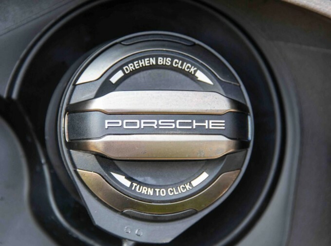 Porsche Cayenne Hybrid Black #61
