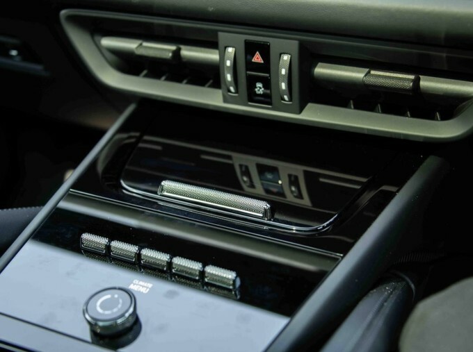 Porsche Cayenne Hybrid Black #60