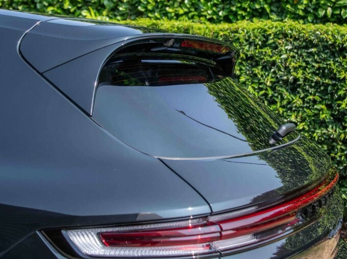 Porsche Cayenne Hybrid Black #18