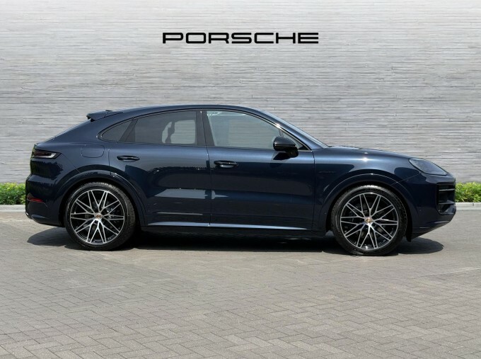 Porsche Cayenne V6 E-hybrid 25.9Kwh Black Edition Tiptronics Euro Blue #3