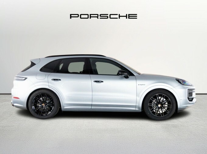 Porsche Cayenne V6 E-hybrid 25.9Kwh S Black Edition Tiptronics Eur Silver #2