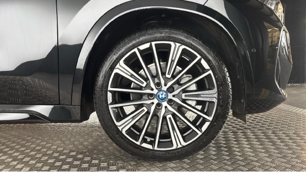 BMW iX1 Xline Blue #14