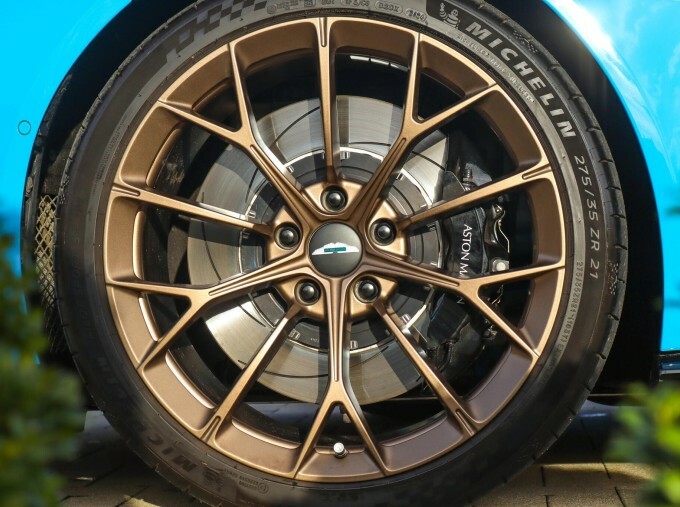 Aston Martin Vantage Zf 8 Speed Black #10