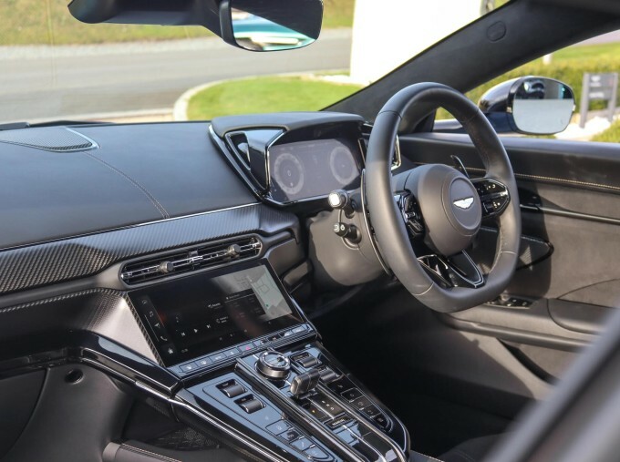 Aston Martin Vantage Zf 8 Speed Black #24
