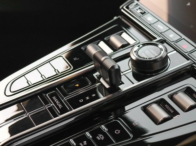 Aston Martin Vantage Zf 8 Speed Black #22