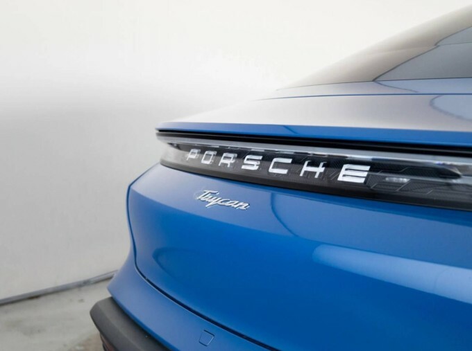 Porsche Taycan Base  #8