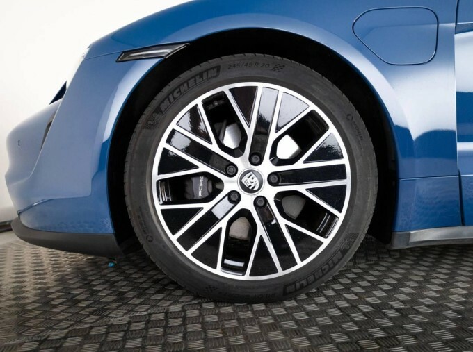 Porsche Taycan Base  #38