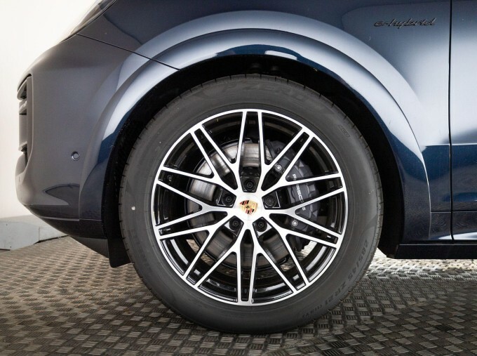 Porsche Cayenne V6 E-hybrid 25.9Kwh Black Edition Tiptronics Euro Blue #6