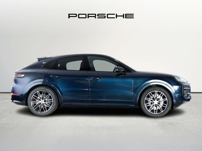 Porsche Cayenne V6 E-hybrid 25.9Kwh Black Edition Tiptronics Euro Blue #2