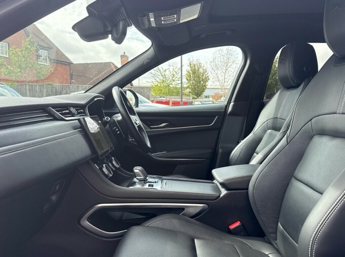 Jaguar F-Pace 2.0 D200 Mhev R-dynamic Black Euro 6 5-Door Blue #3